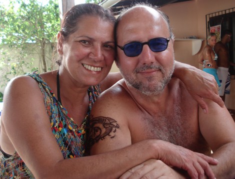 O associado e escritor, Mauro Alvim, com a esposa Marina.