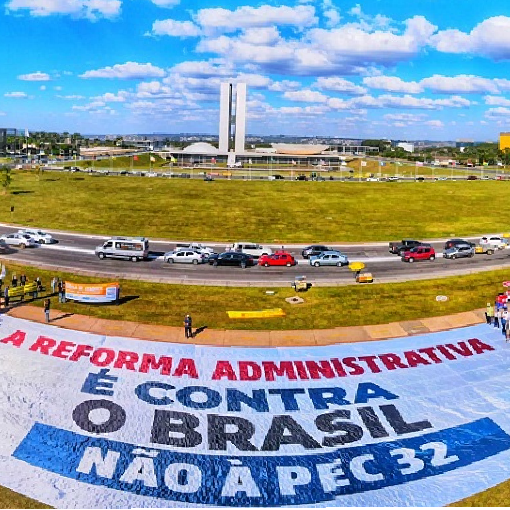 Ato em defesa do serviço público na Esplanada dos Ministérios, em Brasília (DF). - Reprodução Sindifisco