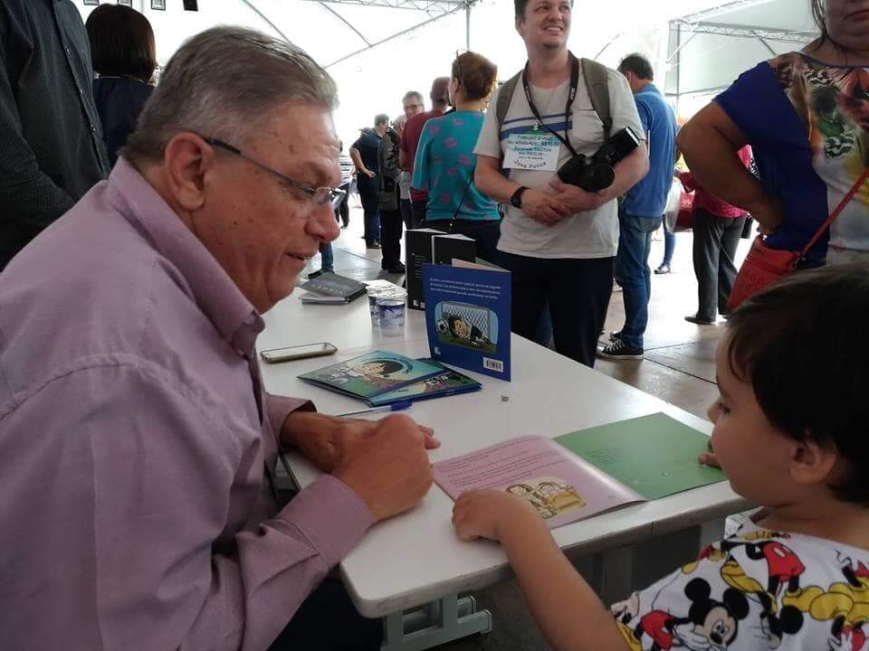 Servidor do TRT4 lança quinto livro na Feira do Livro de Porto Alegre