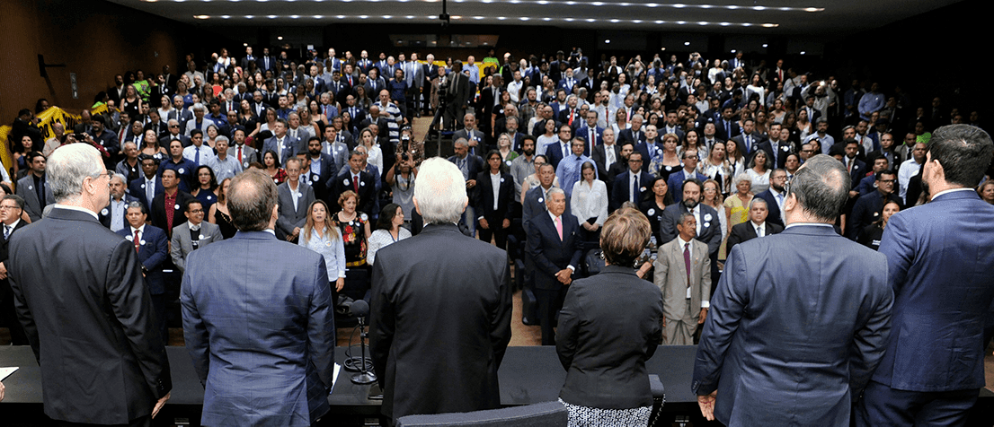 Defesa da JT lota auditório na Câmara - -