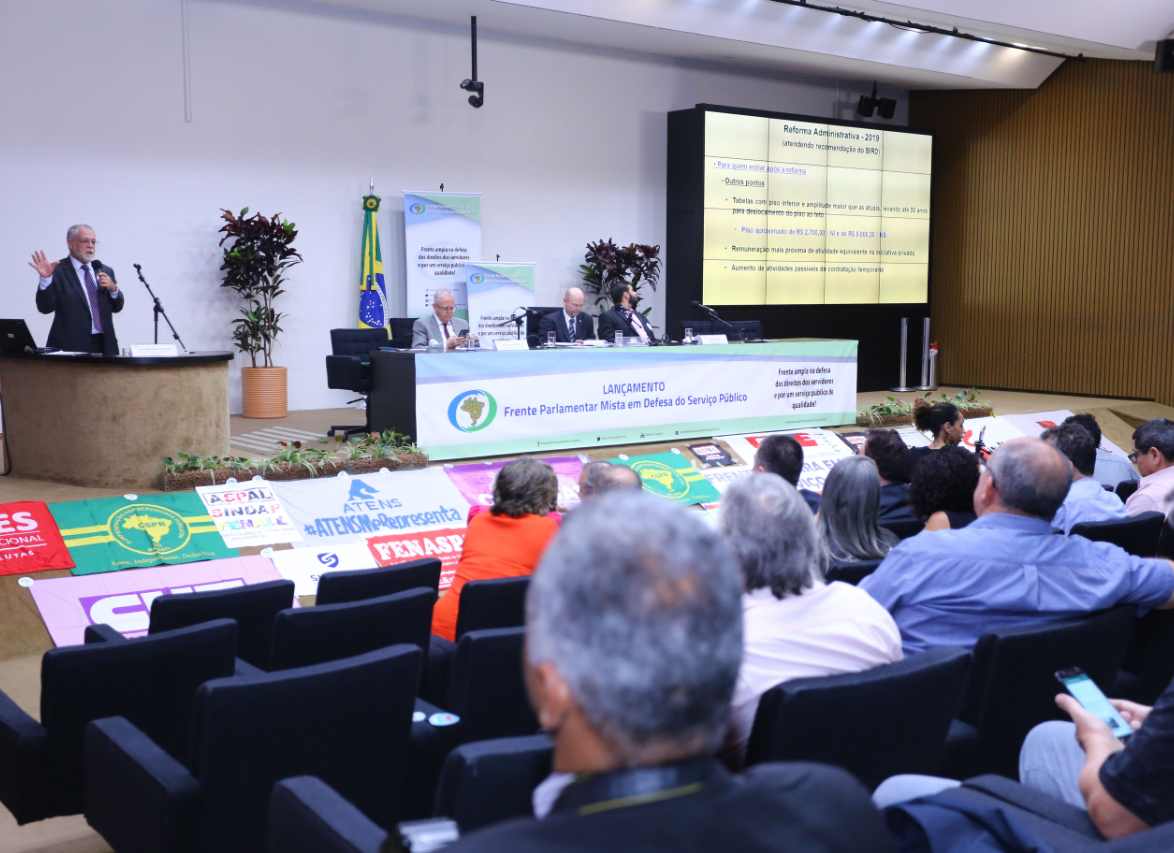 Um novo Golias - De Olho em Brasília