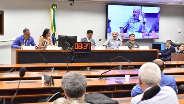 Comissão de Administração e Serviço Público debateu o endividamento de servidores públicos   - Agência Câmara de Notícias Comissão de Administração e Serviço Público debateu o endividamento de servidores públicos