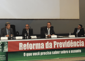 ANAJUSTRA participa de debate sobre reforma da previdência - -