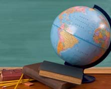 Inicie o segundo semestre com desconto em cursos de idiomas - -