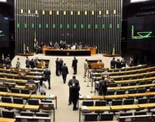 Congresso promulga emenda sobre aposentadoria por invalidez - -