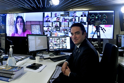 Como a tecnologia ajuda a manter as instituições funcionando - Pausa