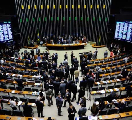 Sem quórum na Câmara