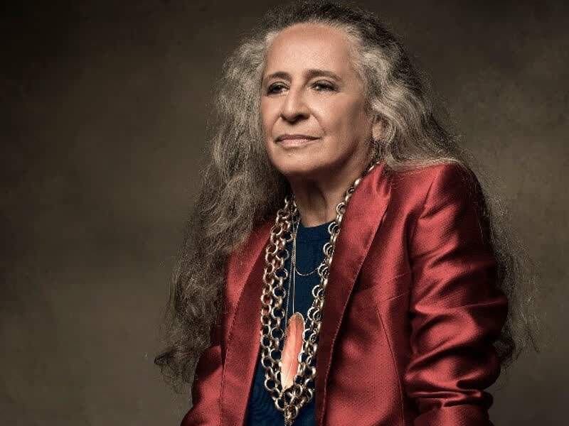 Maria Bethânia estreia turnê em São Paulo