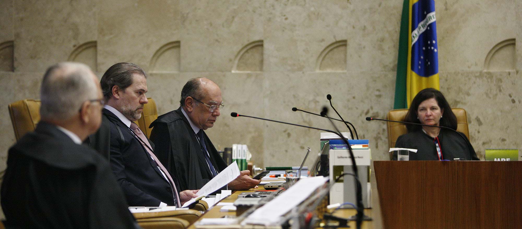 Embargos listados na sessão única do STF desta semana - -