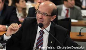 Deputado João Dado apresenta novo relatório ao PL 6613/09 - -