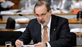 CCJ aprova aposentadoria especial para servidor com deficiência - -