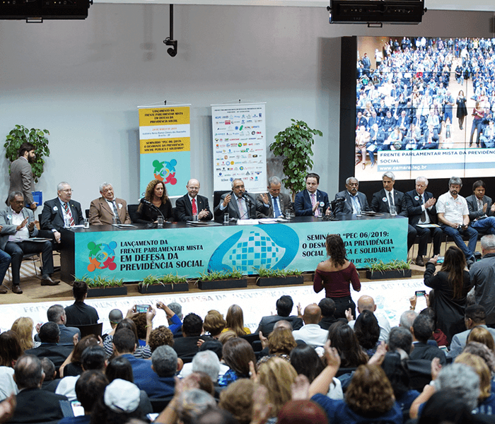 Relançada Frente Parlamentar em Defesa da Previdência Social - ARTICULAÇÃO