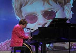 Espetáculo musical Elton John será nesta sexta