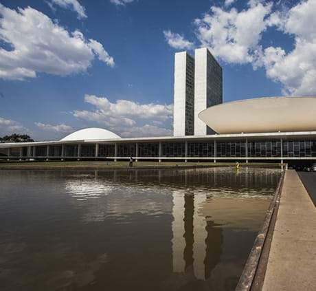 Recomposição para servidores do Judiciário está na CCJC - -