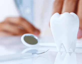 Dental Uni oferece planos sem carência para associados - -