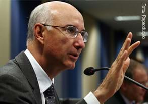 Governo assina MP para garantir funcionamento da Justiça do Trabalho até dezembro - -