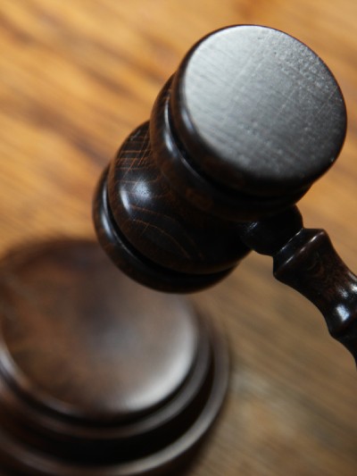 Boletim jurídico: confira os andamentos do mês de maio - Vitória na ação da parcela "opção" (Artigo 193) e movimentação do processo sobre auxílio-moradia são destaques.