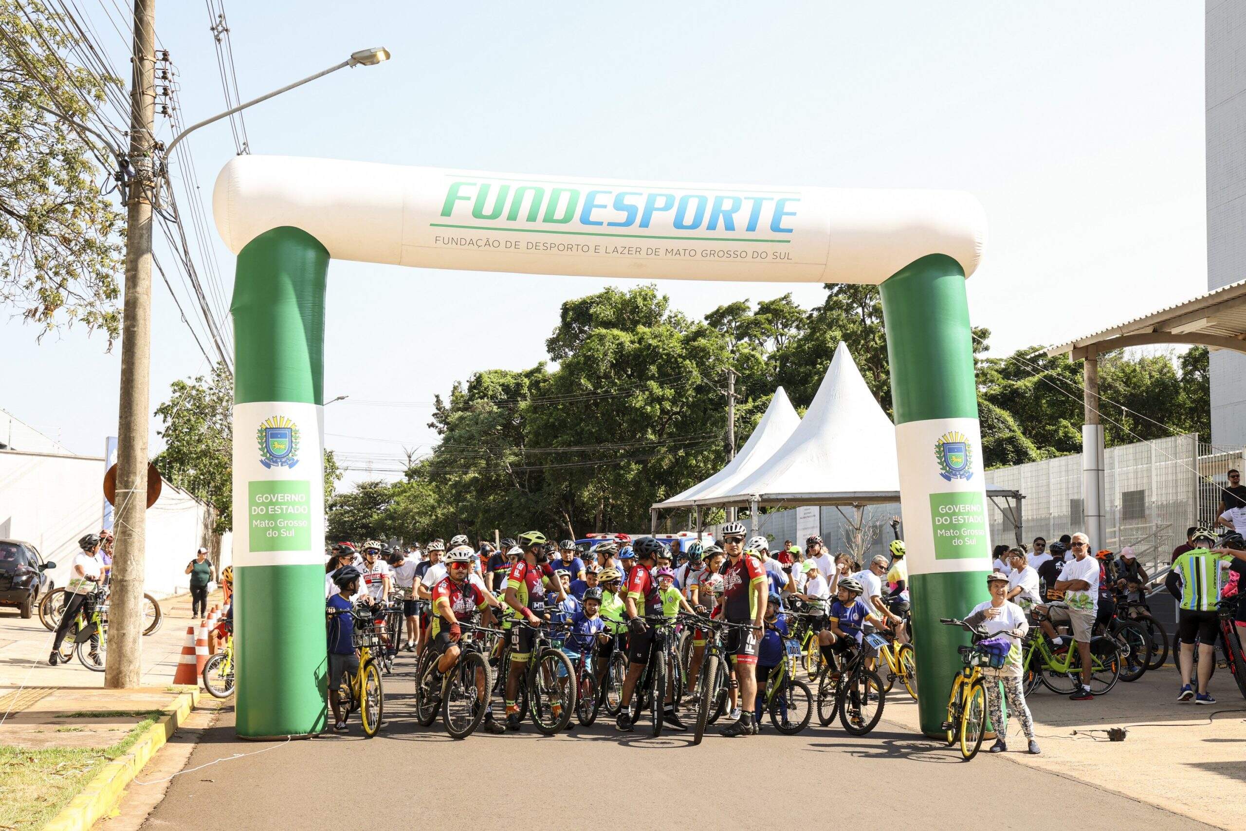 ANAJUSTRA Federal apoia o 2º Passeio Ciclístico do TRT24 - Evento celebrou o Dia do Servidor e os 30 anos do Tribunal.