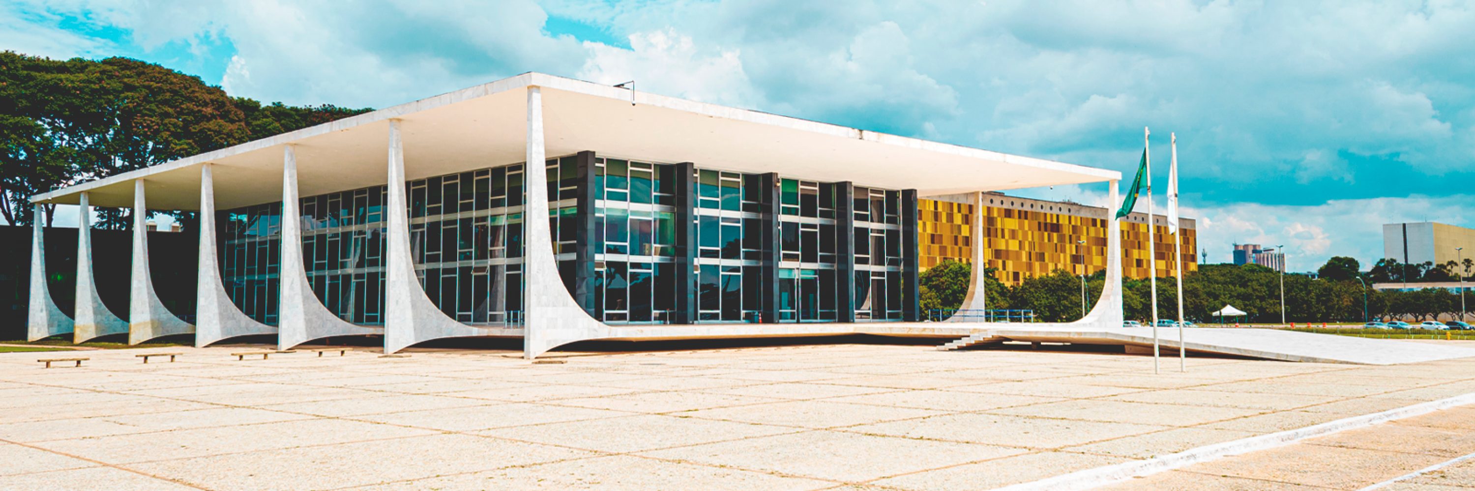 A recomposição da categoria deverá ser implementada em quatro parcelas sucessivas, não cumulativas, de: 5%, a partir de 1º de abril de 2023, 9,25%, a partir de agosto de 2023, 13,50% a partir de janeiro de 2024 e 18%, a partir de 1º de julho de 2024. - Adobe Stock