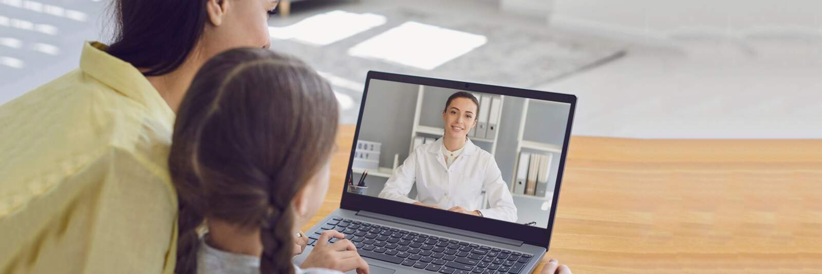 Unimed Ceará: associados recebem atendimento por "teleconsulta" - Novo formato de atendimento propõe cuidar da saúde sem que os pacientes precisem sair de casa.