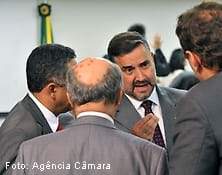 Sessão da CMO cancelada mais uma vez por falta de acordo - -