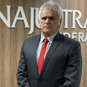 O problema do Brasil não são os servidores públicos - Na coluna deste mês